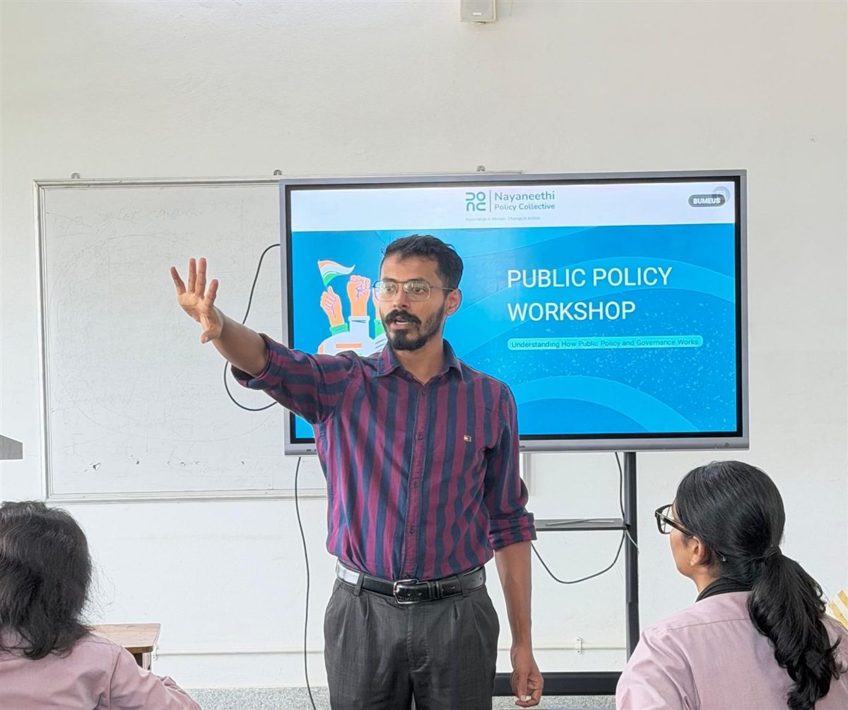 Sonal Kuruvilla leading a public policy workshop